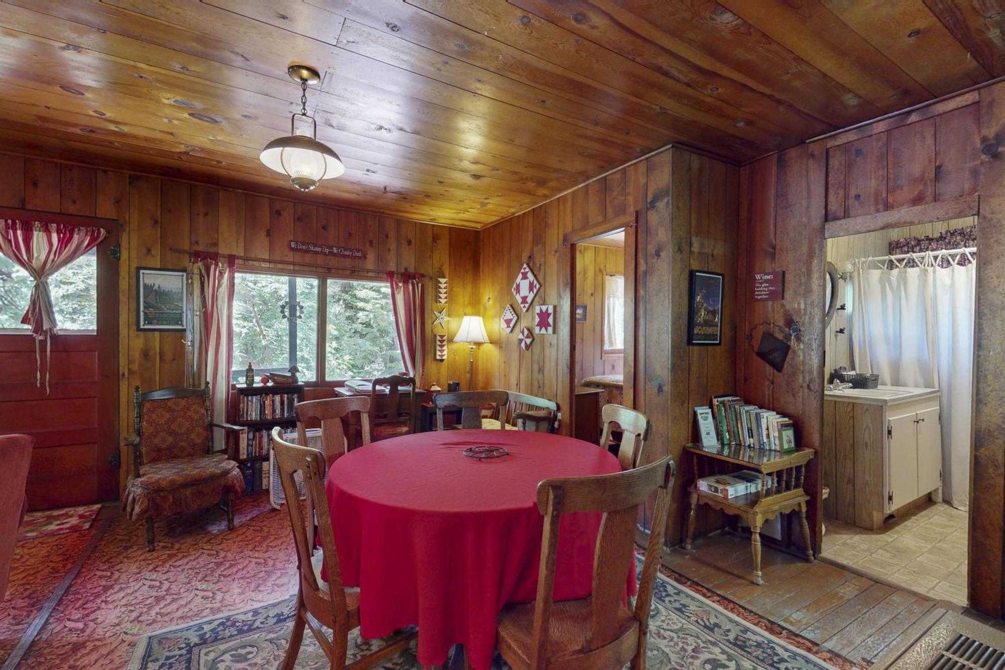 Pine Cone Cottage Joseph Luaran gambar
